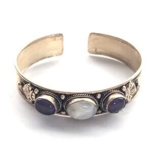 Bohemian Style Artisan Silver Tone Glass Stone Ornate Cuff Bracelet